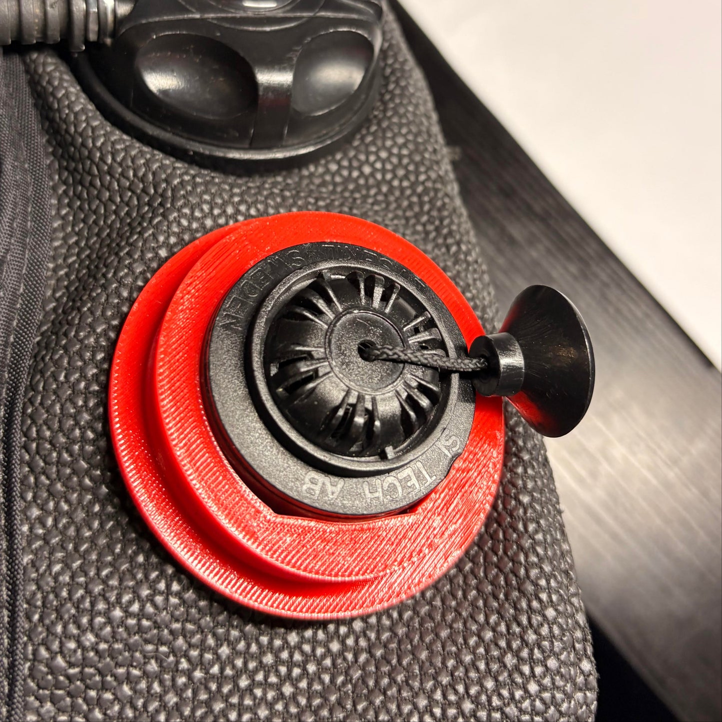 Red Pull Dump Retention ring