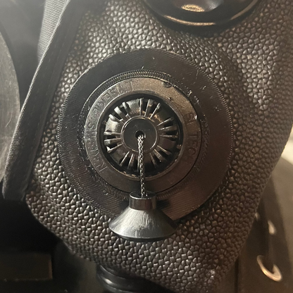 Black Pull Dump Ring Installed